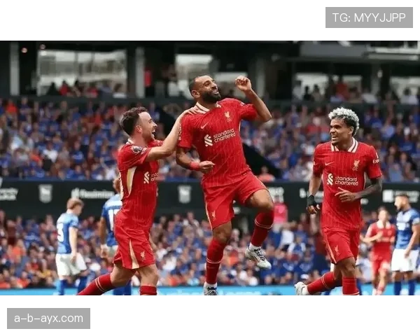 西汉姆联状态火热,莫耶斯率队强势冲击英超前列 西汉姆联状态火热,莫耶斯率队强势冲击英超前列