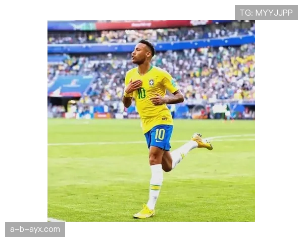 内马尔与历史顶级边锋对比：是否已进入历史级行列