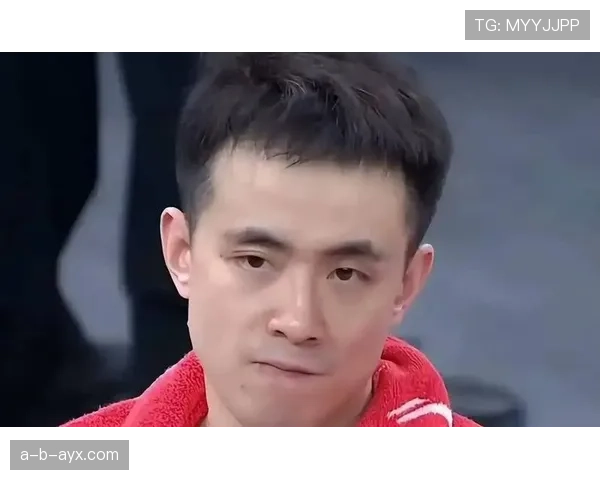 赵继伟场上冰川级专注，场下却是会做菜的邻家大哥，这反差有点上头